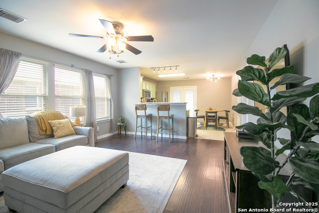 Image 4 of 27 For 174 Spice Oak Ln