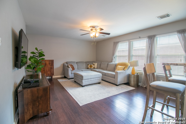 Image 5 of 27 For 174 Spice Oak Ln