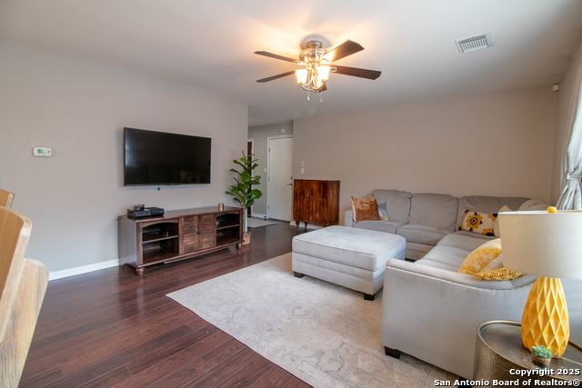 Image 6 of 27 For 174 Spice Oak Ln