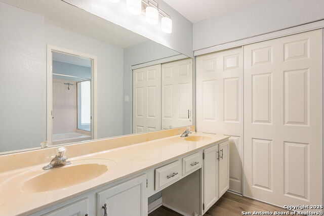 Listing photo id 10 for 5638 Timber Wagon