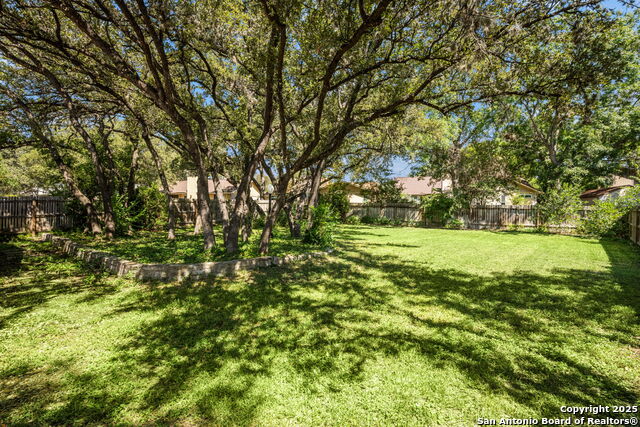 Listing photo id 17 for 5638 Timber Wagon