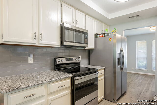 Listing photo id 3 for 5638 Timber Wagon