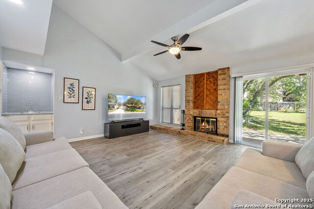 Listing photo id 6 for 5638 Timber Wagon