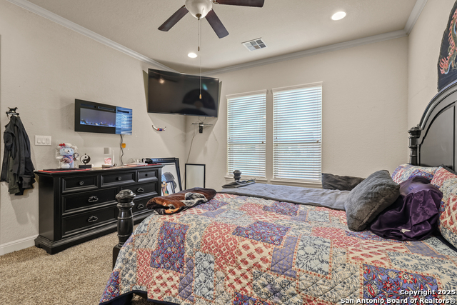 Listing photo id 16 for 4603 Camden Heights