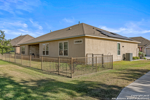 Listing photo id 29 for 4603 Camden Heights