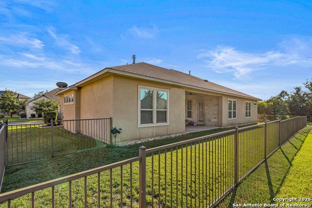 Listing photo id 32 for 4603 Camden Heights