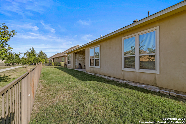 Listing photo id 33 for 4603 Camden Heights