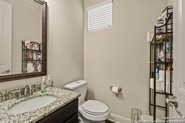 Listing photo id 6 for 4603 Camden Heights
