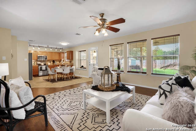 Image 10 of 35 For 250 Val Verde