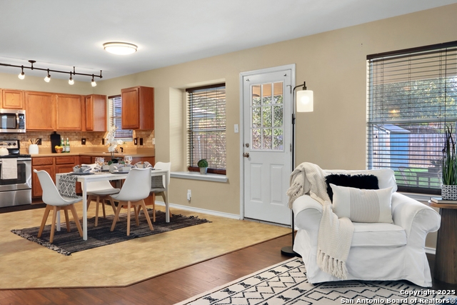 Image 11 of 35 For 250 Val Verde