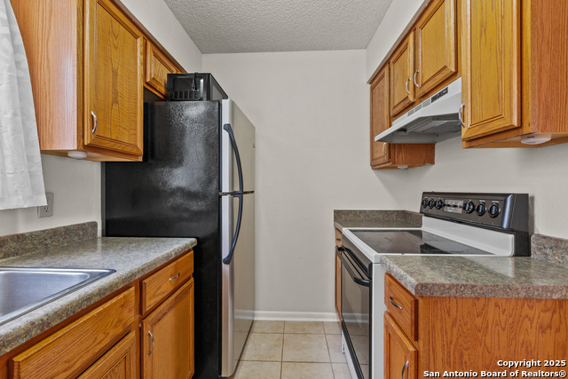 Image 10 of 19 For 6427 Wurzbach Rd  54