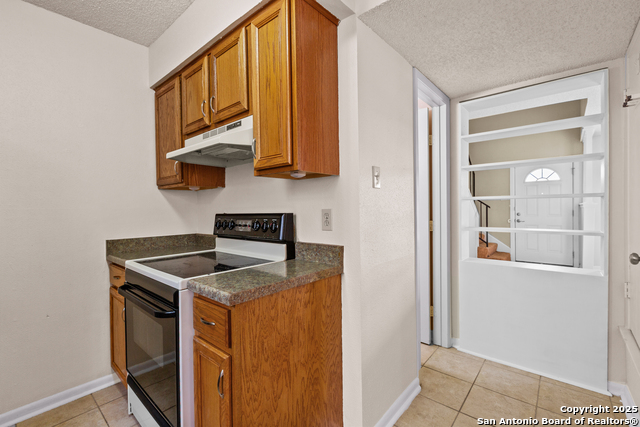 Image 11 of 19 For 6427 Wurzbach Rd  54