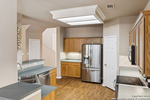 Image 18 of 42 For 2130 Redwoods