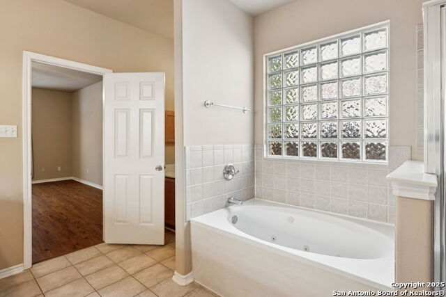 Image 24 of 42 For 2130 Redwoods