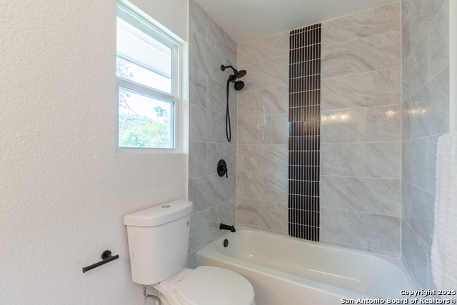 Listing photo id 24 for 15611 Heimer