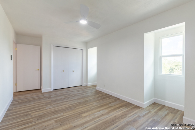 Listing photo id 25 for 15611 Heimer