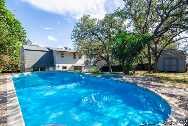 Listing photo id 27 for 15611 Heimer