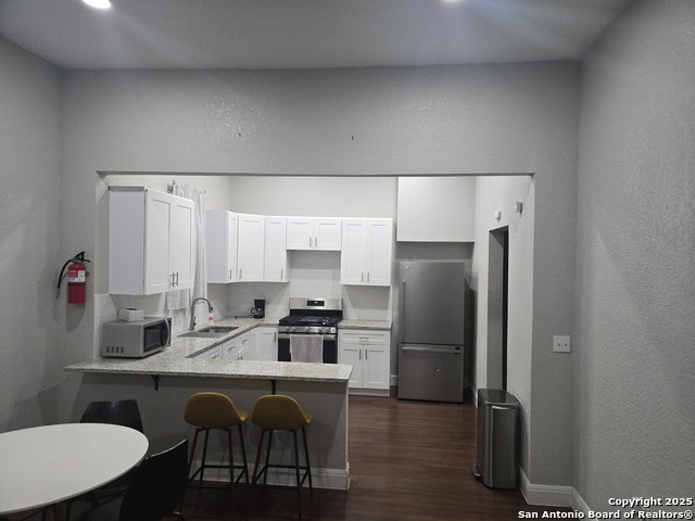 Image 4 of 13 For 426 Cooper