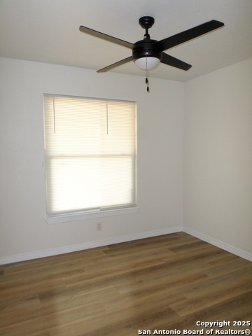 Listing photo id 8 for 210 Carmen