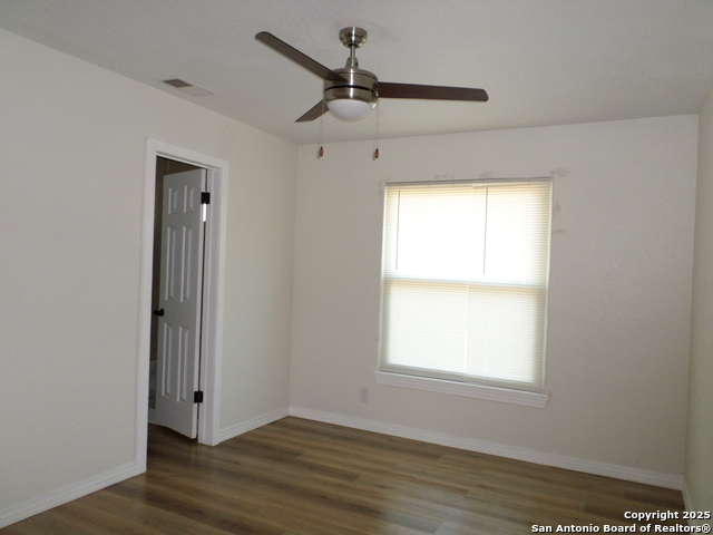 Listing photo id 12 for 210 Carmen