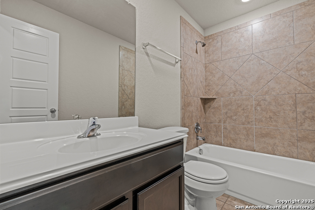 Image 16 of 27 For 5527 Coral Vly