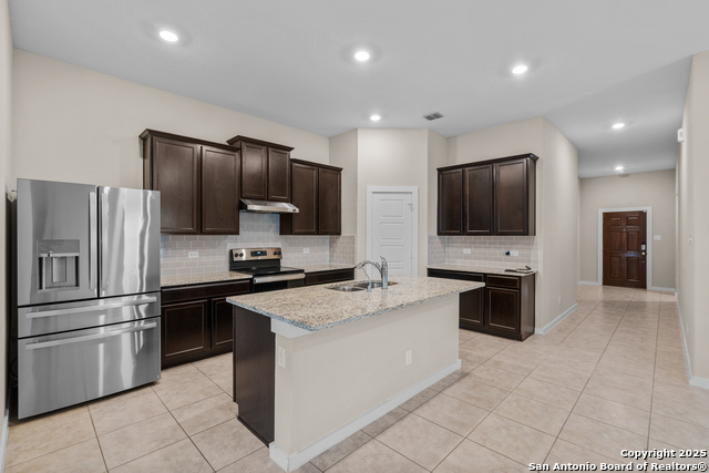 Image 2 of 27 For 5527 Coral Vly