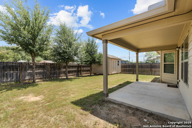 Image 21 of 27 For 5527 Coral Vly