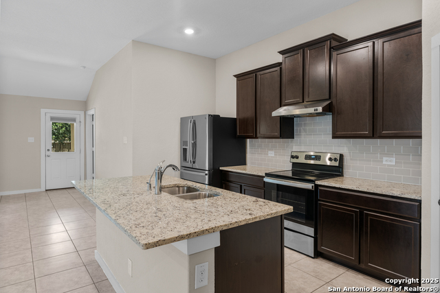 Image 3 of 27 For 5527 Coral Vly