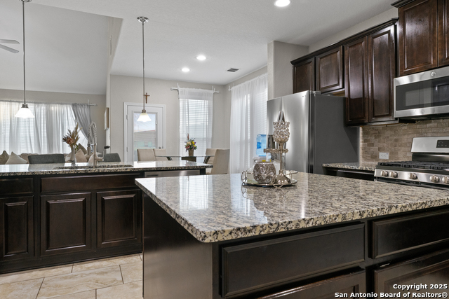 Image 13 of 37 For 14002 Pikesdale