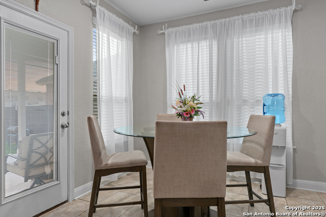 Image 17 of 37 For 14002 Pikesdale