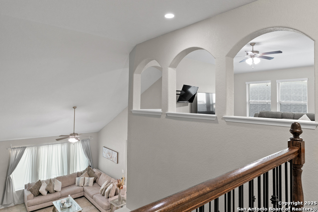 Image 23 of 37 For 14002 Pikesdale