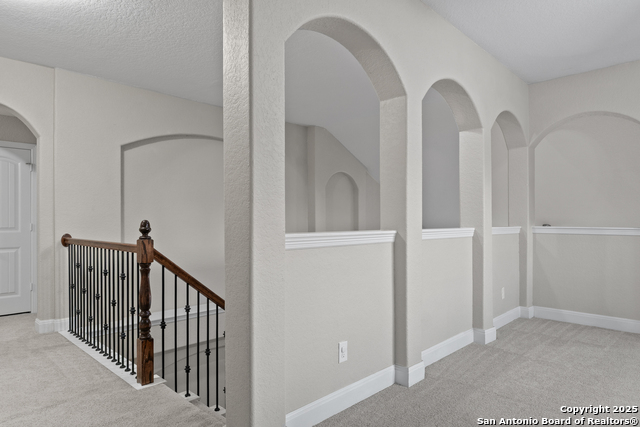 Image 33 of 37 For 14002 Pikesdale