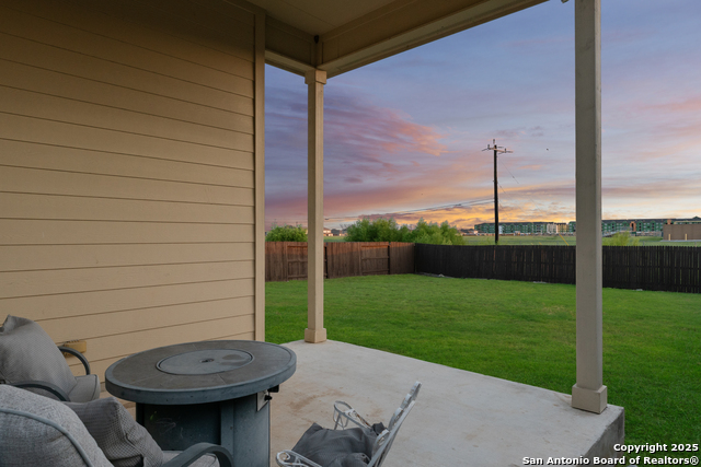 Image 35 of 37 For 14002 Pikesdale