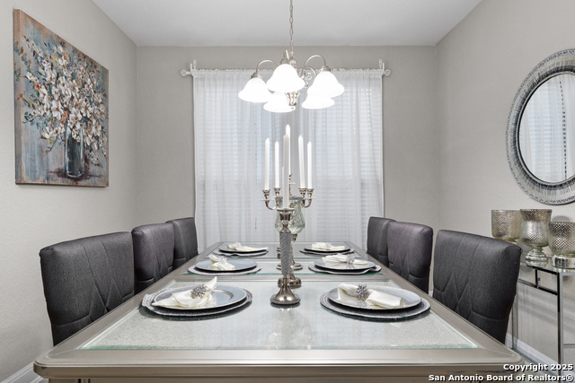 Image 4 of 37 For 14002 Pikesdale