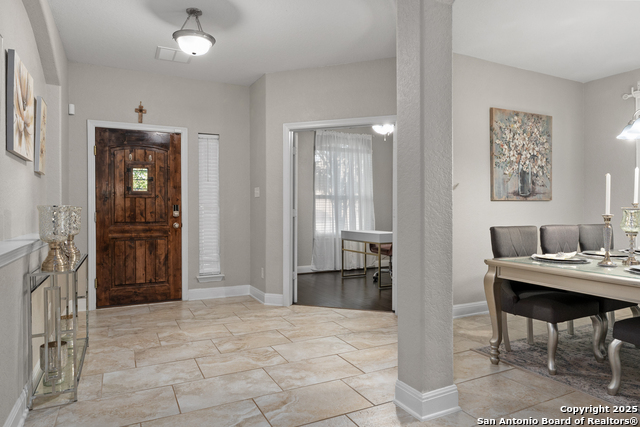 Image 5 of 37 For 14002 Pikesdale