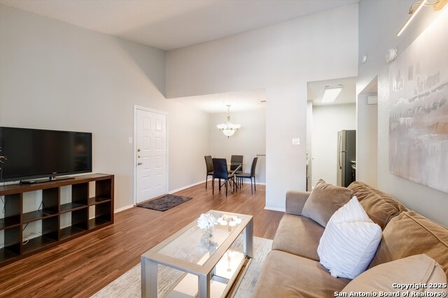 Image 8 of 16 For 13018 Heimer  421