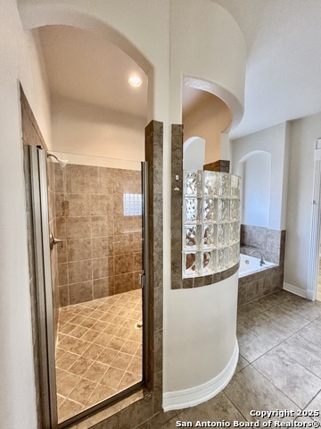 Image 32 of 47 For 2607 Seal Pointe