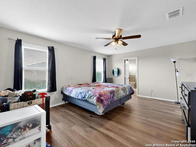 Listing photo id 8 for 1827 Aspen Silver