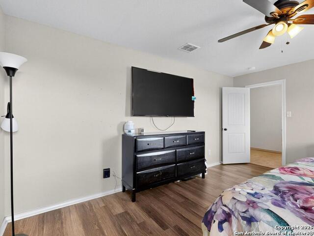 Listing photo id 10 for 1827 Aspen Silver