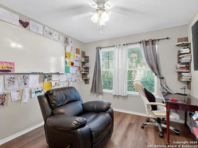 Listing photo id 16 for 1827 Aspen Silver