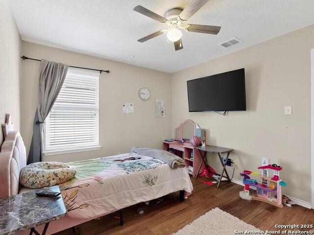 Listing photo id 20 for 1827 Aspen Silver