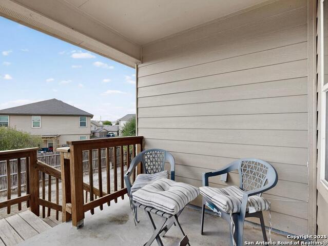 Listing photo id 23 for 1827 Aspen Silver