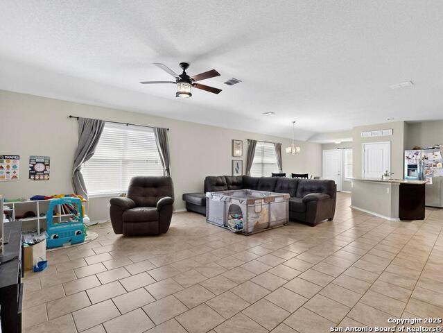 Listing photo id 1 for 1827 Aspen Silver