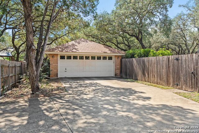 Listing photo id 40 for 20117 Hoya Lane