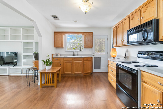 Image 39 of 48 For 21927 Park View