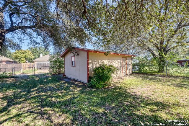 Image 23 of 34 For 622 Dorothy Jo