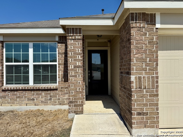 Image 2 of 20 For 807 Blue Landing