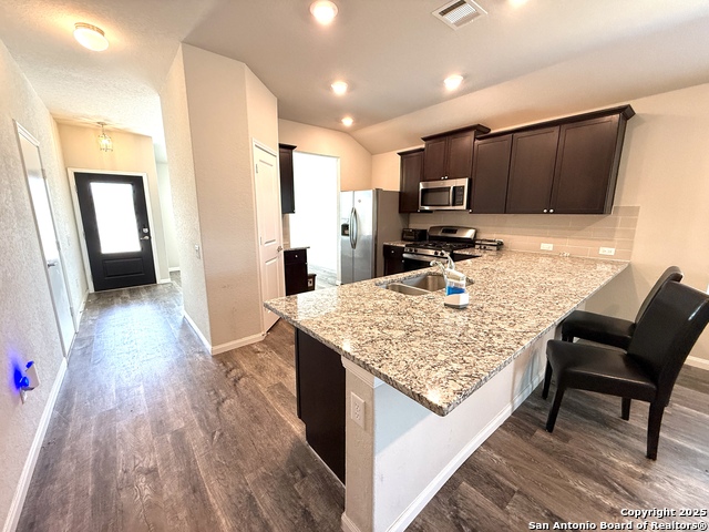 Image 3 of 20 For 807 Blue Landing