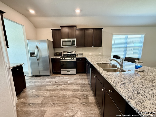 Image 7 of 20 For 807 Blue Landing