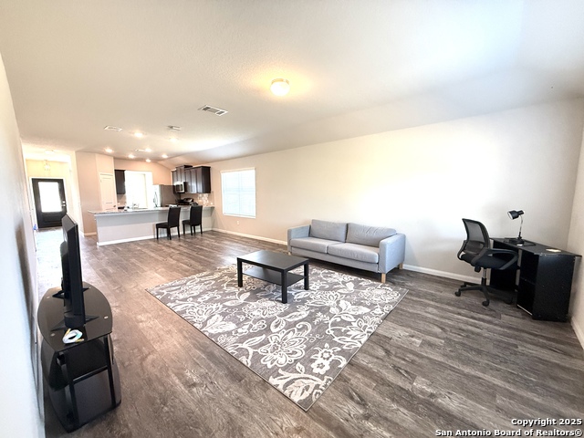 Image 8 of 20 For 807 Blue Landing